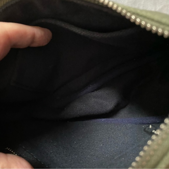 Brandy Melville green canvas shoulder bag with chain and leather strap - Picture 6 of 16